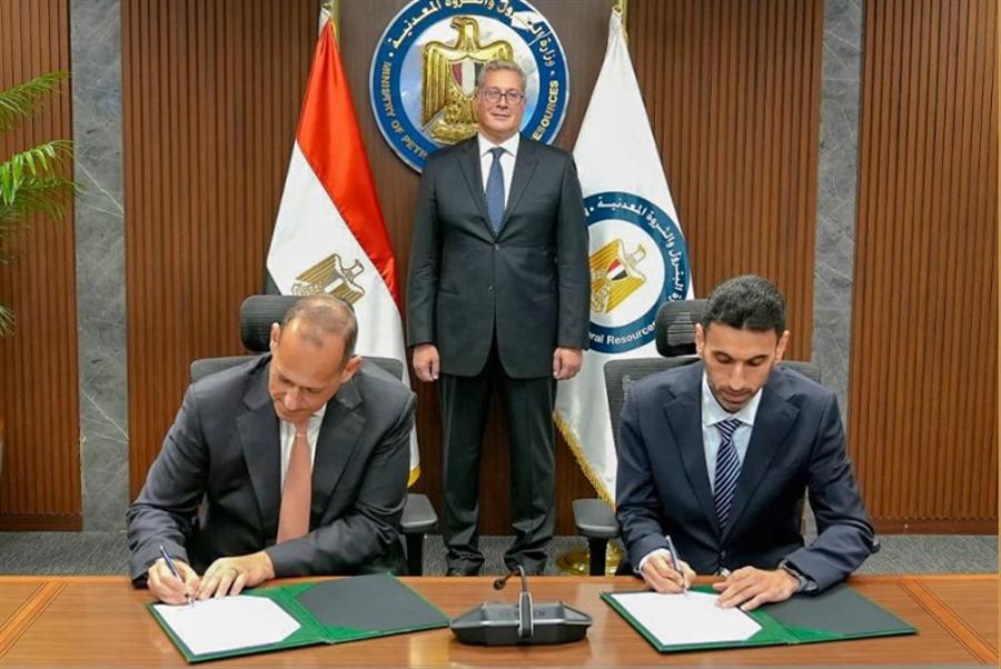 توقيع عقد تنفيذ أعمال حفر 5 آبار جديدة للغاز بالبحر المتوسط بين شركتي بي بي وفالاريس